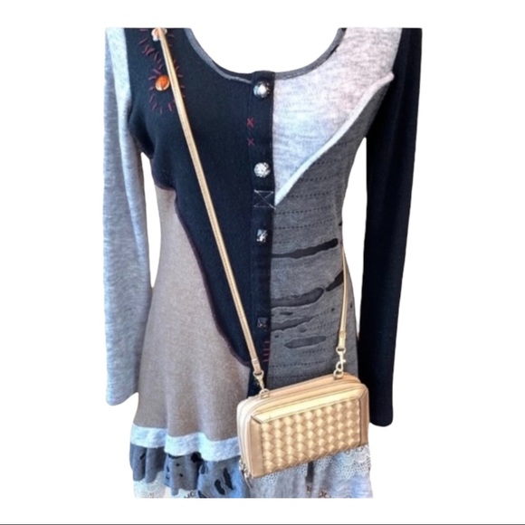 Gold Crossbody Bag - Picture 3 of 8